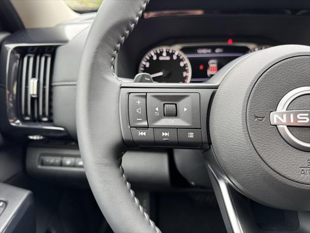 new 2025 Nissan Pathfinder car, priced at $41,945