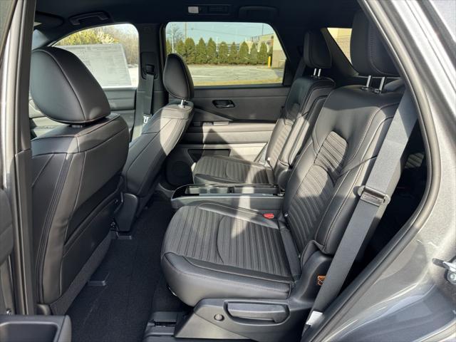 new 2025 Nissan Pathfinder car, priced at $42,420