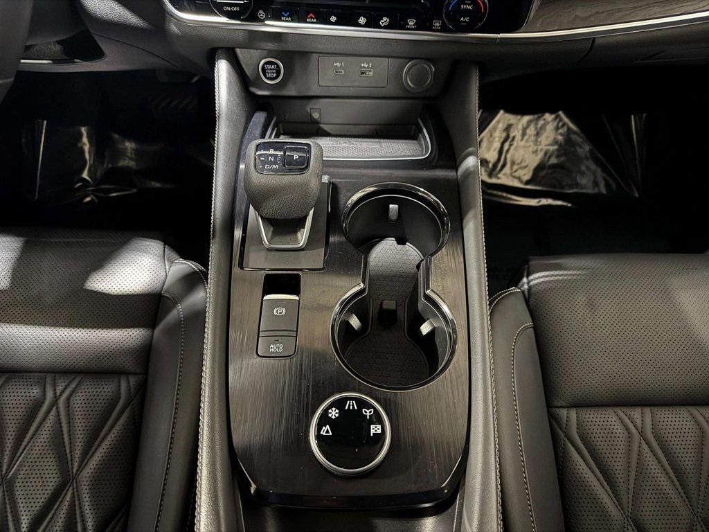 used 2021 Nissan Rogue car, priced at $24,989