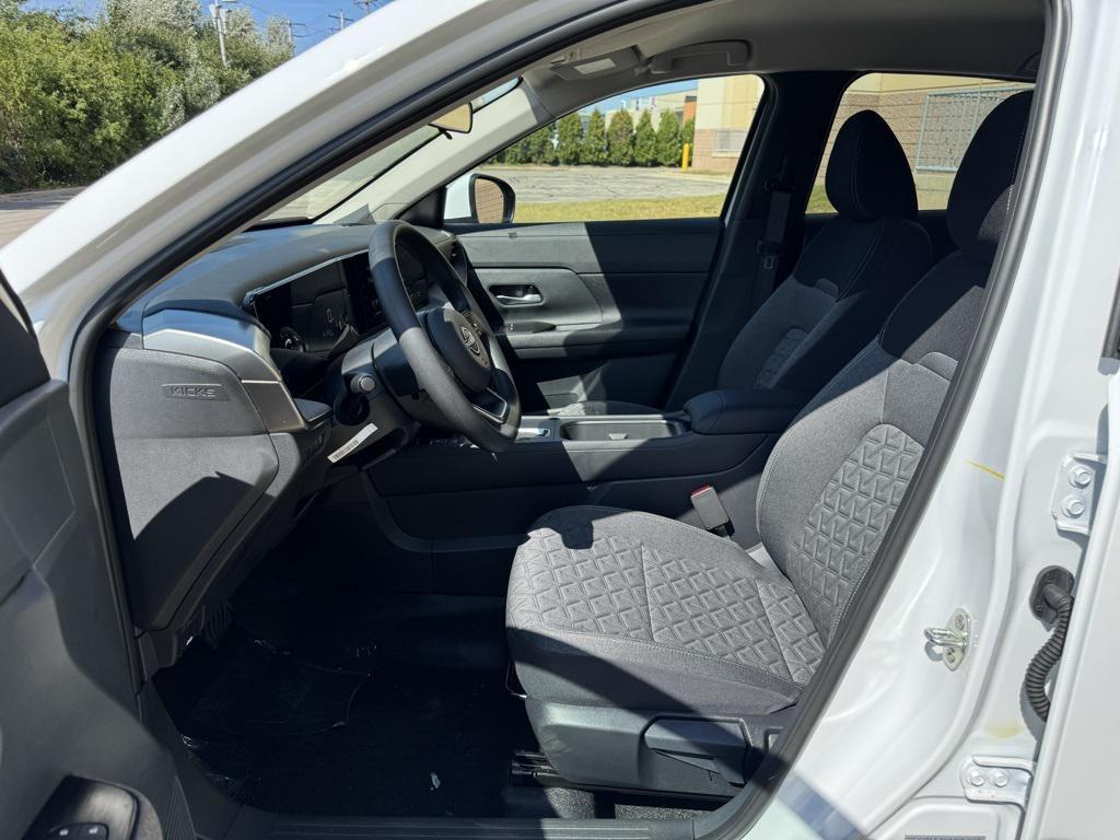 new 2025 Nissan Kicks car, priced at $21,815