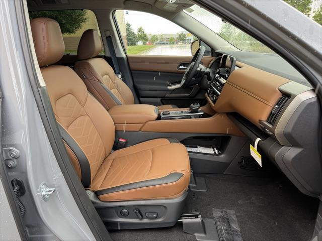 new 2025 Nissan Pathfinder car, priced at $49,628