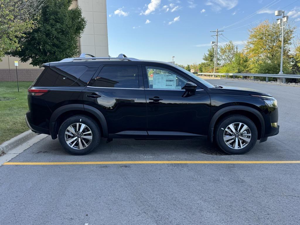 new 2025 Nissan Pathfinder car, priced at $39,418