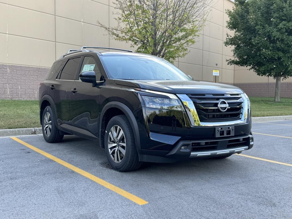 new 2025 Nissan Pathfinder car, priced at $39,418