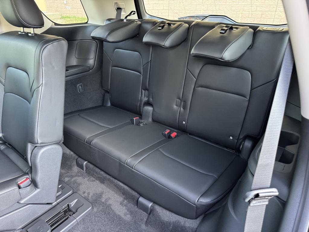 new 2025 Nissan Pathfinder car, priced at $39,418