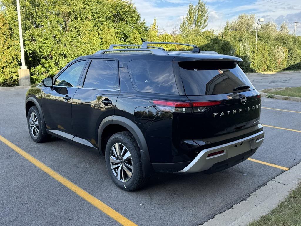 new 2025 Nissan Pathfinder car, priced at $39,418