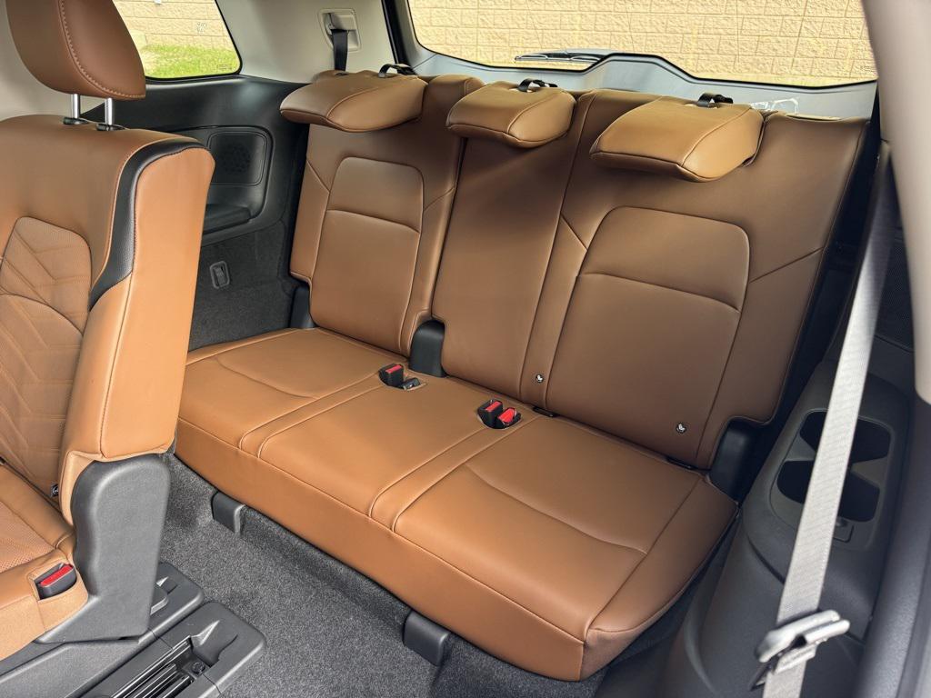 new 2025 Nissan Pathfinder car, priced at $46,051