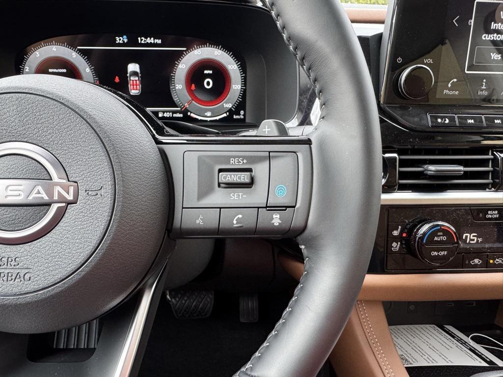 new 2025 Nissan Pathfinder car, priced at $46,051