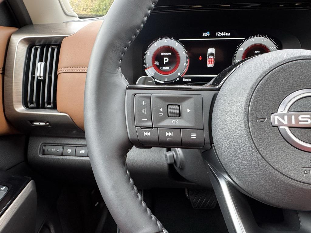 new 2025 Nissan Pathfinder car, priced at $46,051