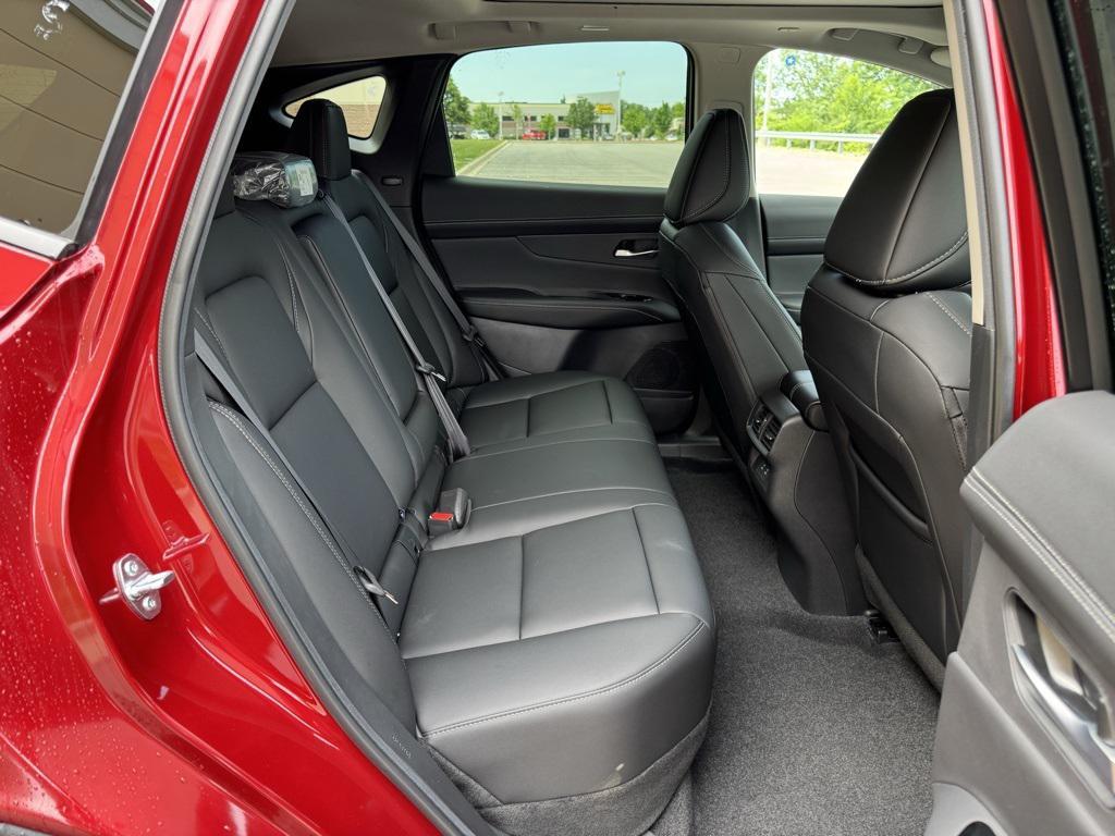 new 2025 Nissan Murano car, priced at $40,396