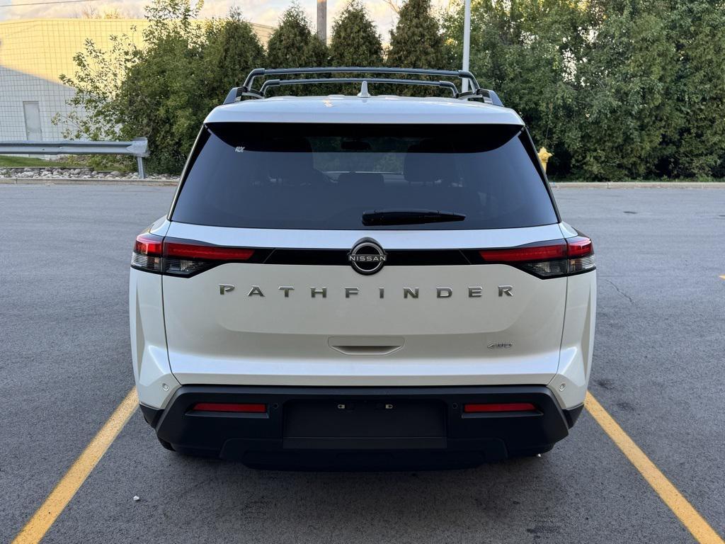 new 2025 Nissan Pathfinder car, priced at $35,793
