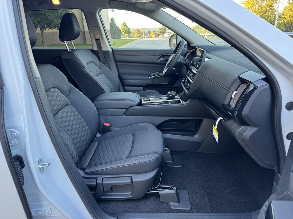 new 2025 Nissan Pathfinder car, priced at $35,793