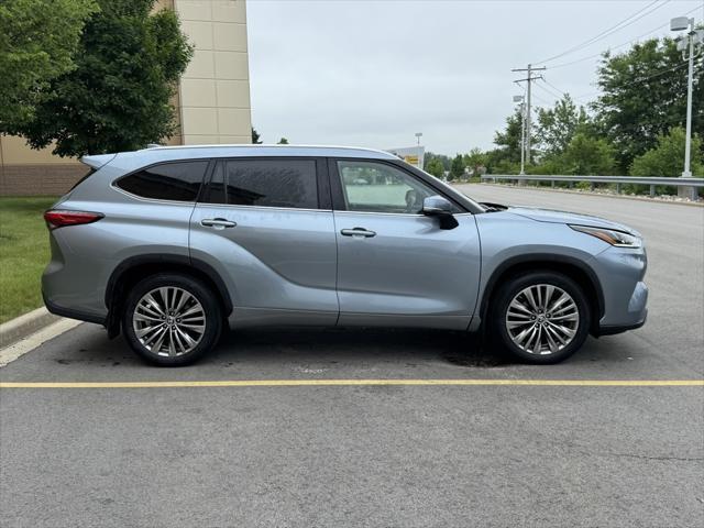 used 2021 Toyota Highlander car, priced at $37,997