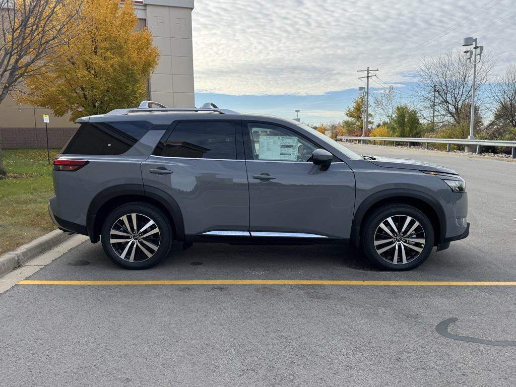 new 2025 Nissan Pathfinder car, priced at $46,051