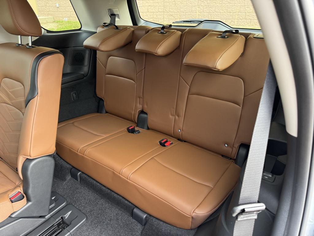 new 2025 Nissan Pathfinder car, priced at $46,051