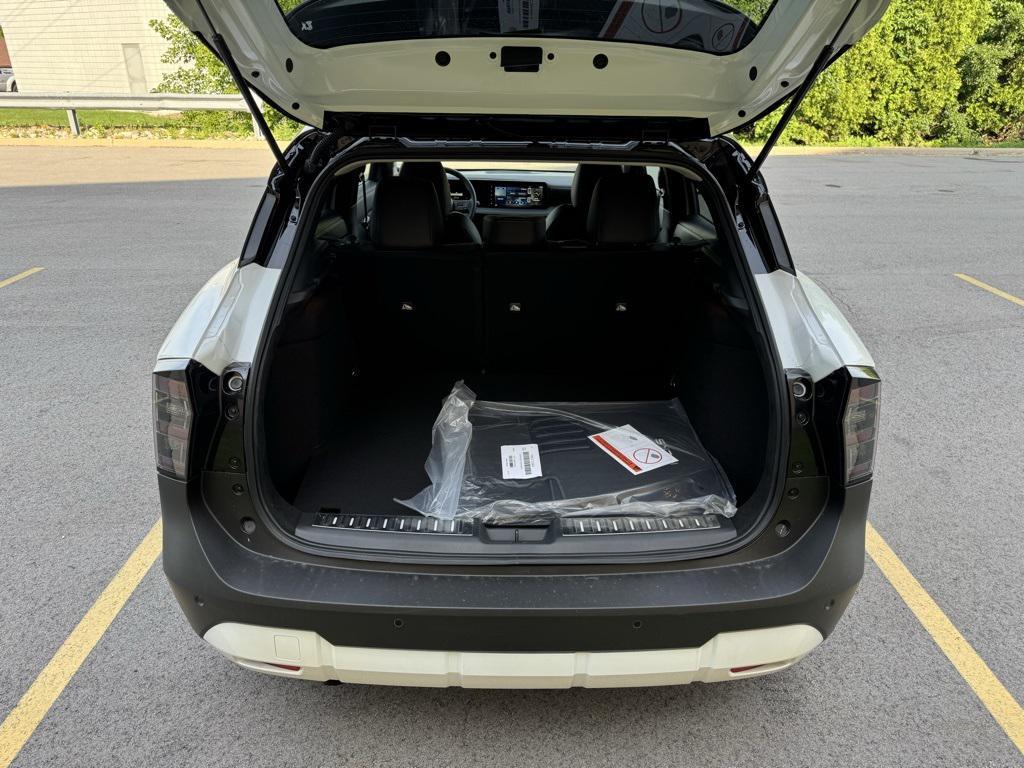 new 2025 Nissan Kicks car, priced at $30,571