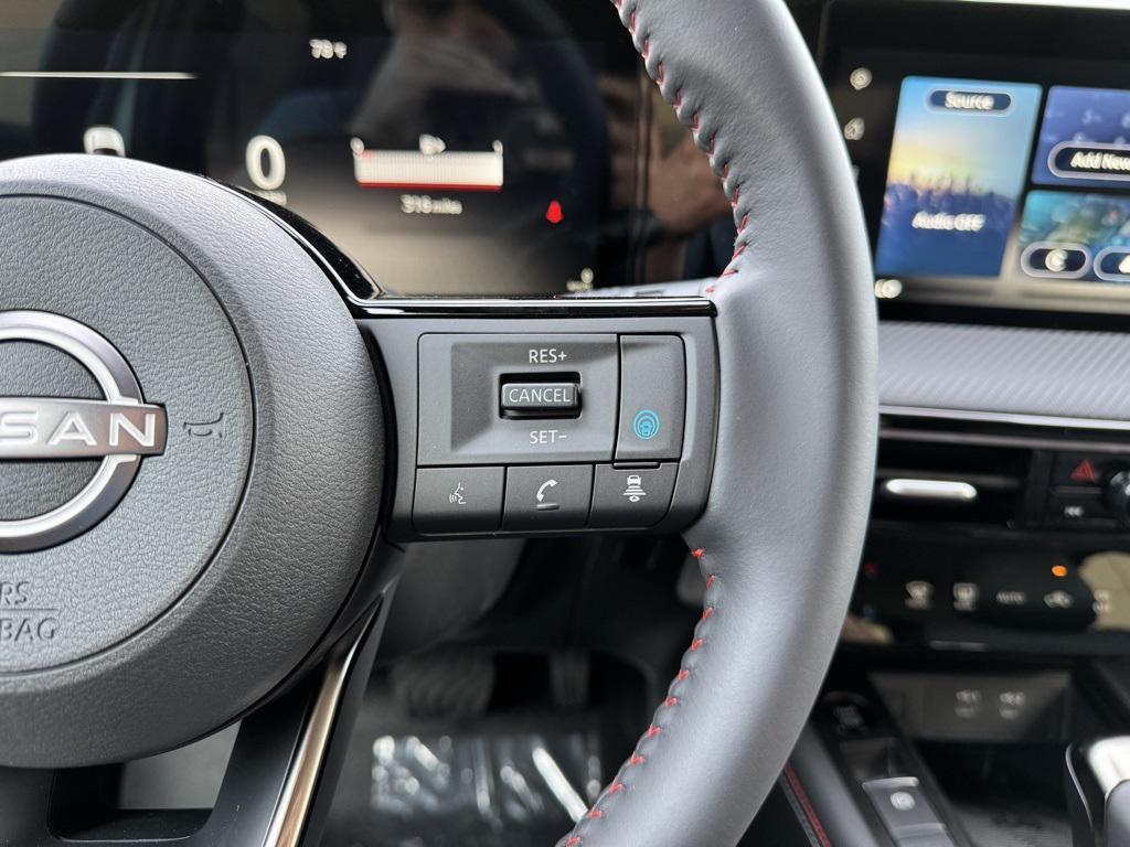 new 2025 Nissan Kicks car, priced at $30,571