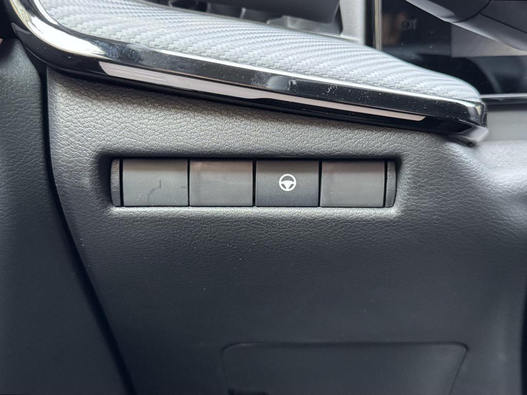 new 2025 Nissan Kicks car, priced at $30,571