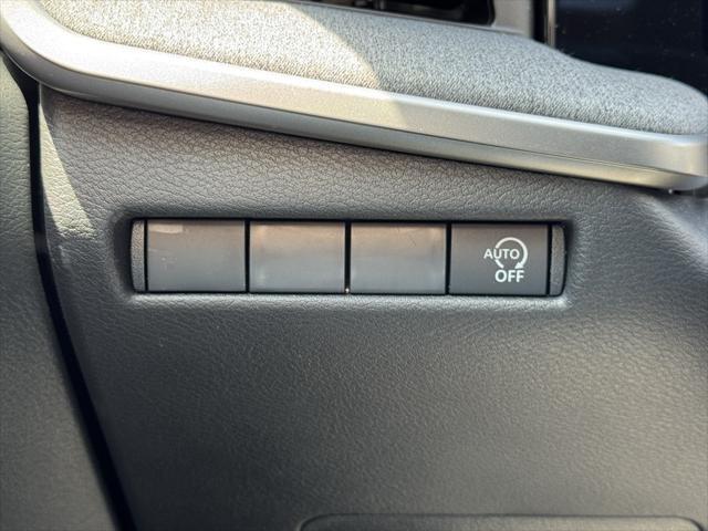 new 2025 Nissan Kicks car, priced at $24,106