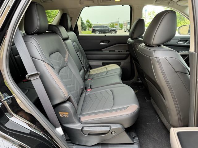 new 2025 Nissan Pathfinder car, priced at $49,800