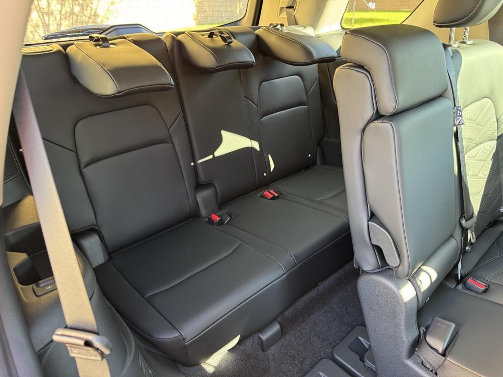 new 2025 Nissan Pathfinder car, priced at $47,410