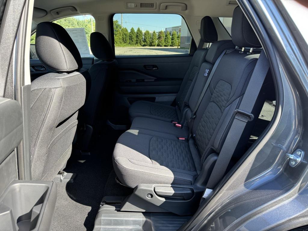 new 2025 Nissan Pathfinder car, priced at $41,028