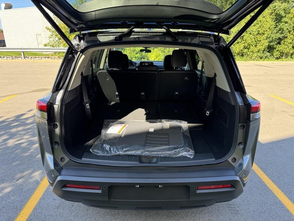 new 2025 Nissan Pathfinder car, priced at $41,028