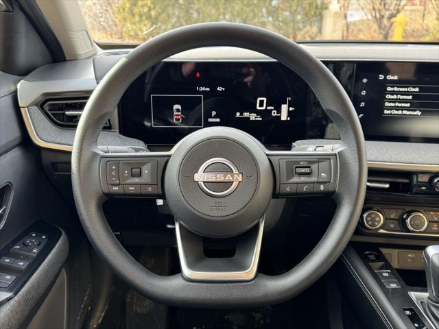 new 2025 Nissan Kicks car, priced at $29,981