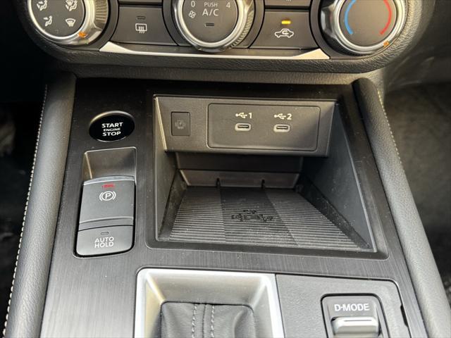 new 2025 Nissan Kicks car, priced at $29,981