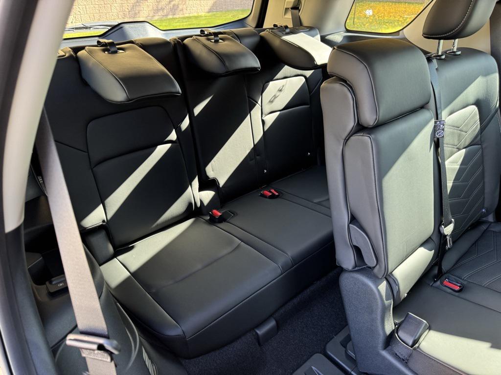 new 2025 Nissan Pathfinder car, priced at $44,985