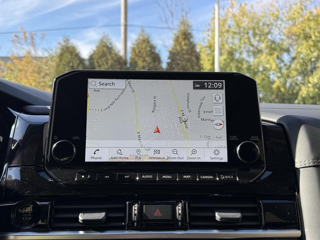 new 2025 Nissan Pathfinder car, priced at $44,985