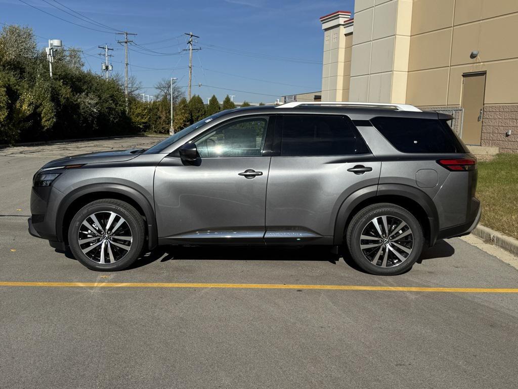 new 2025 Nissan Pathfinder car, priced at $44,985