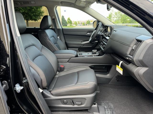 new 2025 Nissan Pathfinder car, priced at $45,931