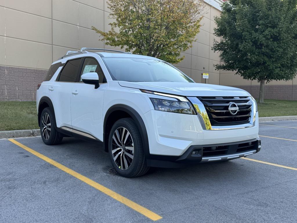 new 2025 Nissan Pathfinder car, priced at $51,595
