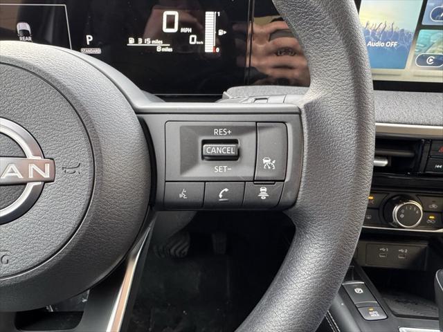new 2025 Nissan Kicks car, priced at $26,106