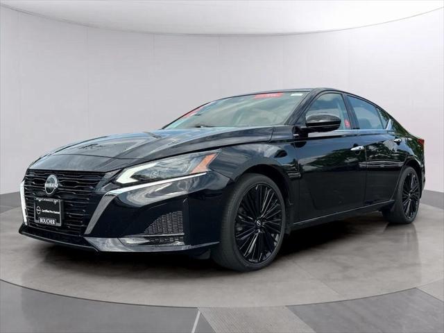 used 2023 Nissan Altima car, priced at $25,832