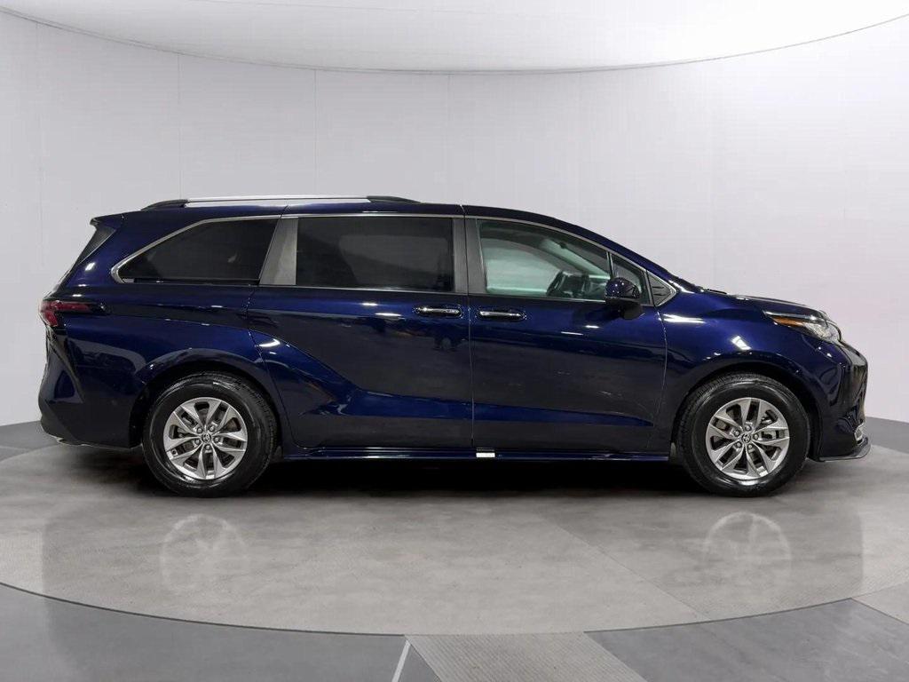 used 2023 Toyota Sienna car, priced at $38,489