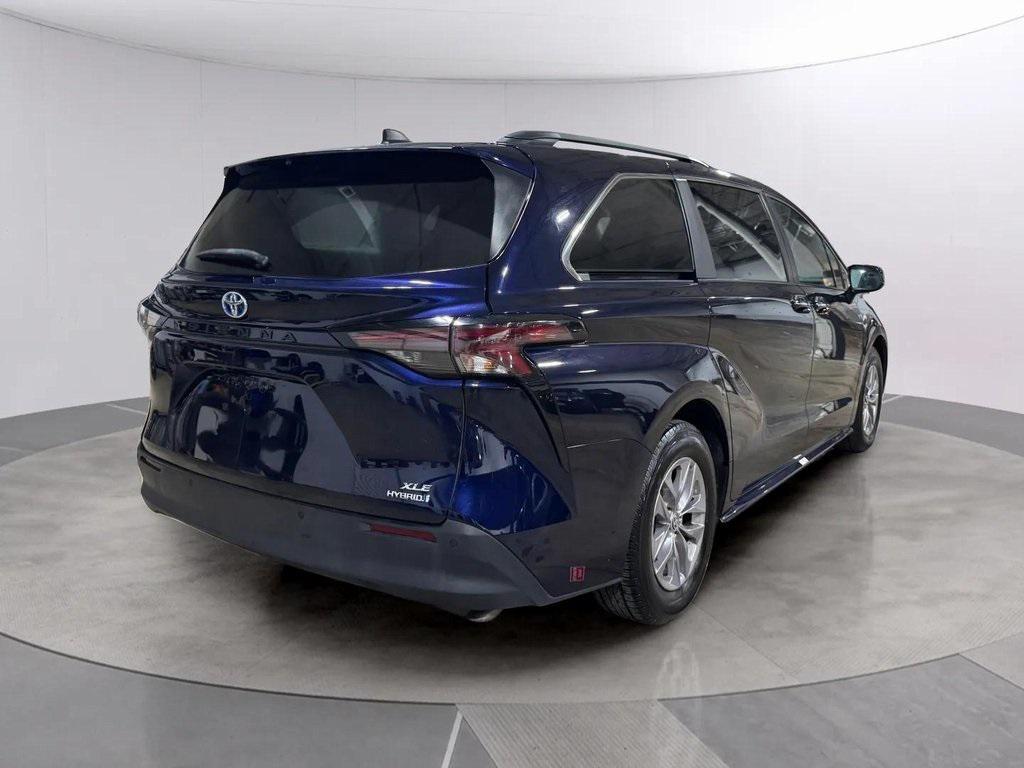 used 2023 Toyota Sienna car, priced at $38,489