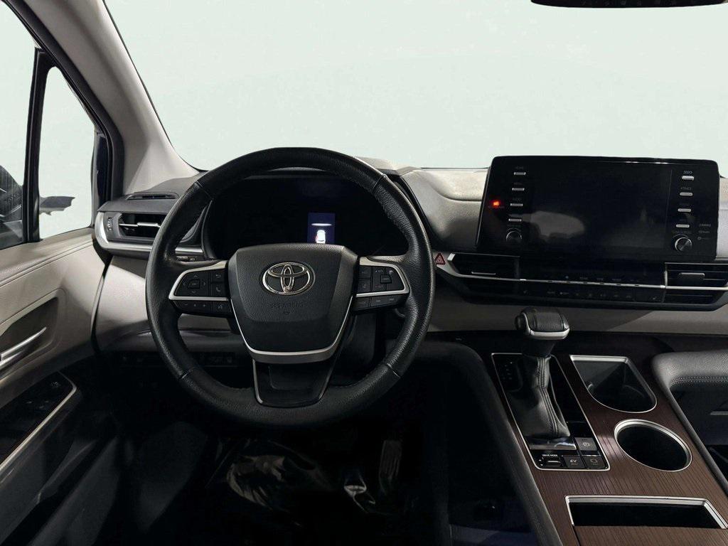 used 2023 Toyota Sienna car, priced at $38,489