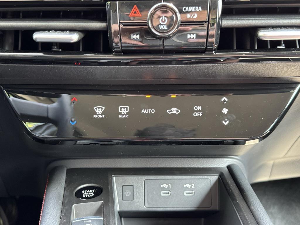 new 2025 Nissan Kicks car, priced at $27,666