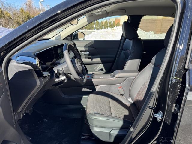 new 2025 Nissan Kicks car, priced at $27,962