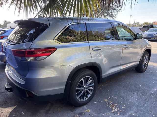 used 2019 Toyota Highlander car, priced at $27,995