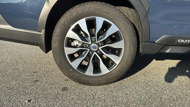 used 2025 Subaru Outback car, priced at $35,472