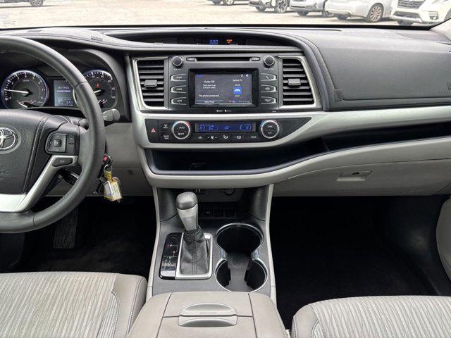 used 2015 Toyota Highlander car, priced at $17,995