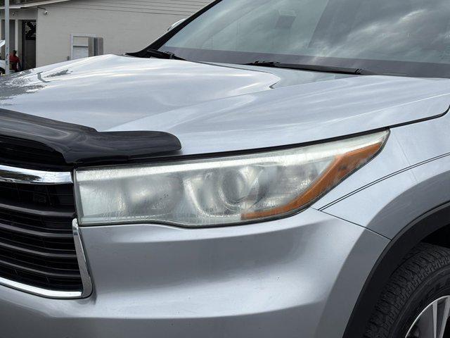 used 2015 Toyota Highlander car, priced at $17,995