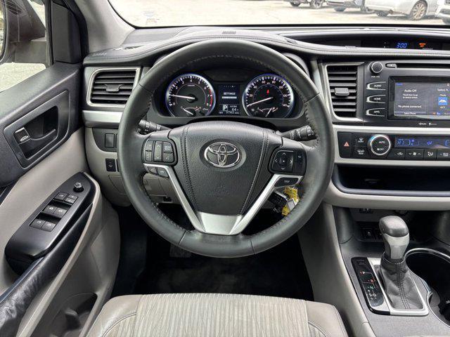 used 2015 Toyota Highlander car, priced at $17,995