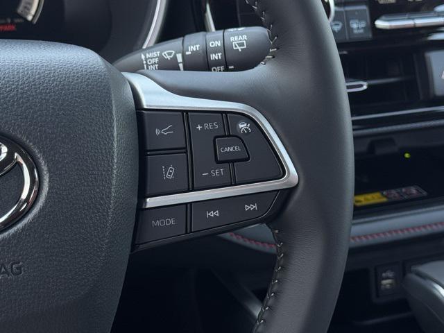 new 2025 Toyota Highlander car, priced at $53,529