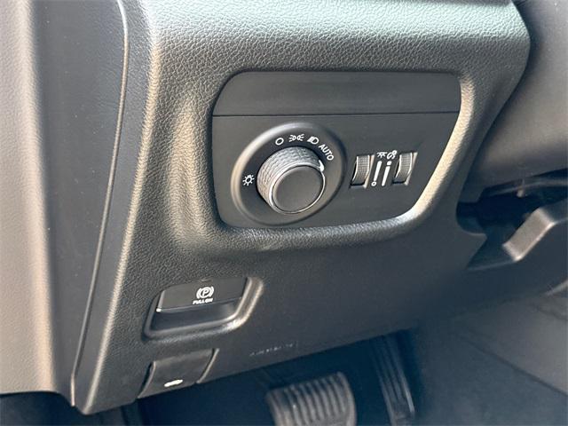 new 2025 Jeep Grand Cherokee L car, priced at $42,375