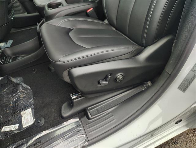 new 2026 Chrysler Pacifica car, priced at $43,420