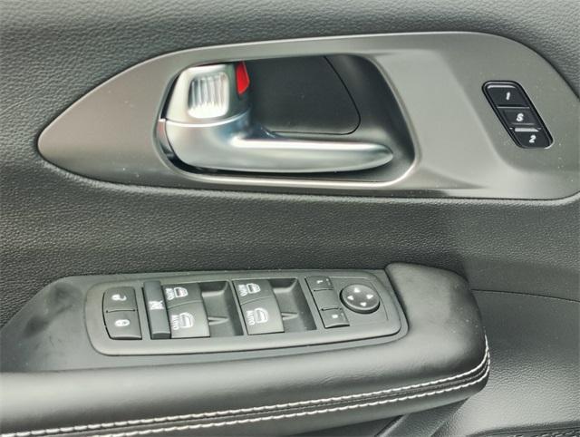 new 2026 Chrysler Pacifica car, priced at $43,420