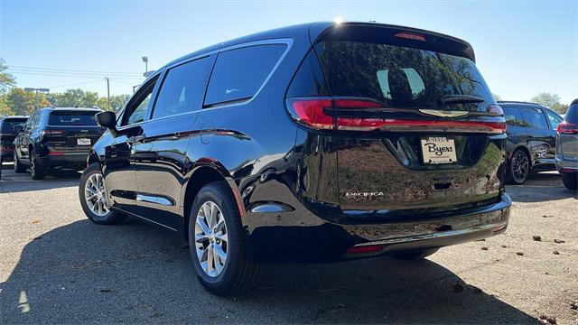 new 2025 Chrysler Pacifica car, priced at $47,052